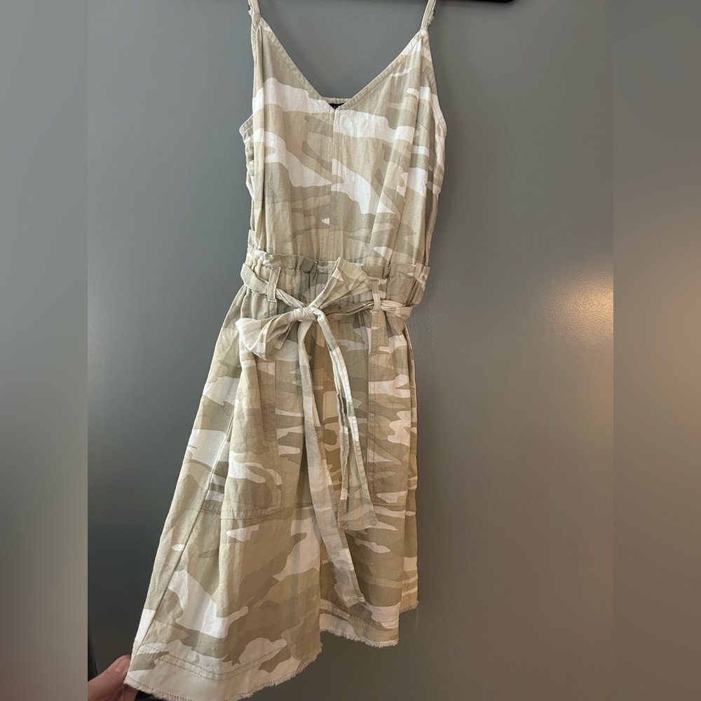 Splendid Tan and Cream Belted Midi Dress